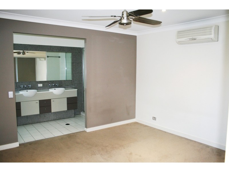 7/19 Carina Peak Drive, Varsity Lakes QLD 4227