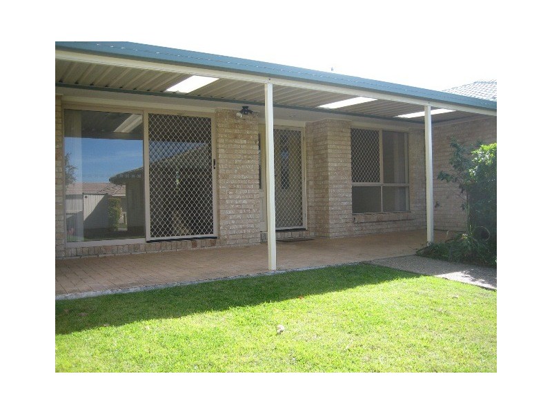 2/5 Valmai Court, Burleigh Waters QLD 4220