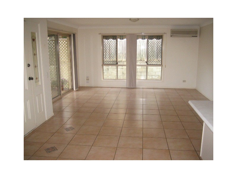 2/5 Valmai Court, Burleigh Waters QLD 4220