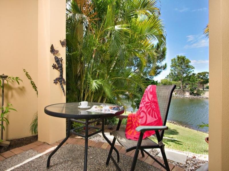 117/215 Cottesloe Drive, Mermaid Waters QLD 4218