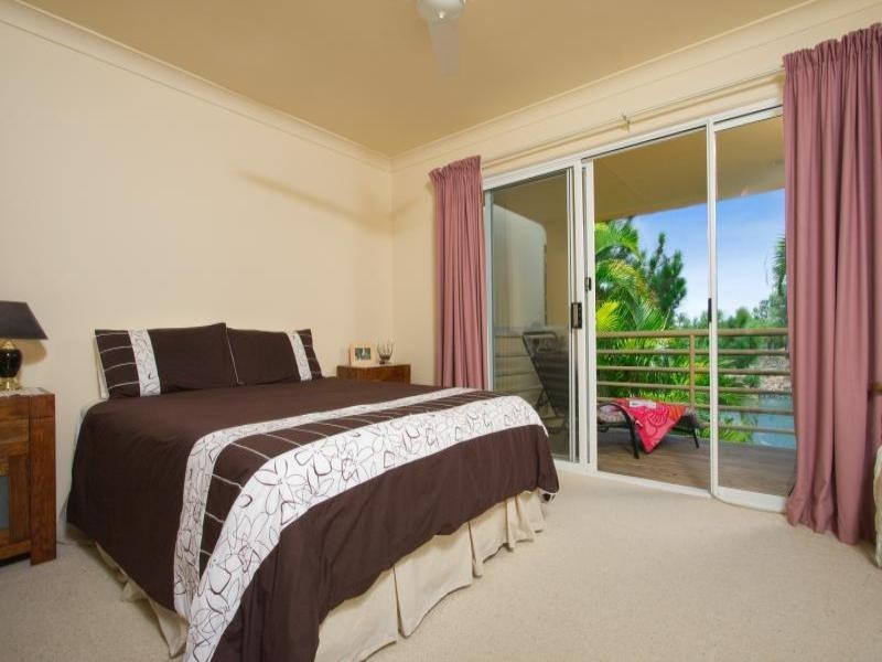 117/215 Cottesloe Drive, Mermaid Waters QLD 4218