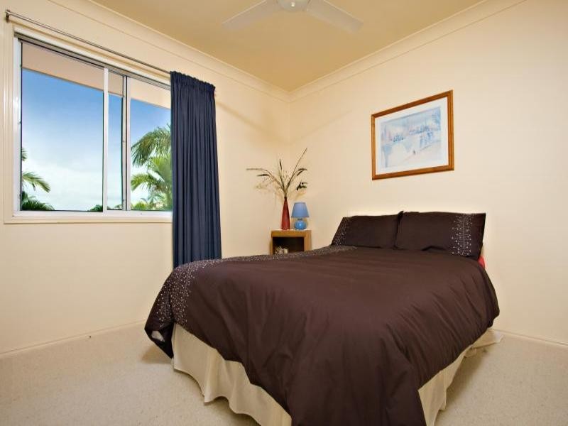 117/215 Cottesloe Drive, Mermaid Waters QLD 4218