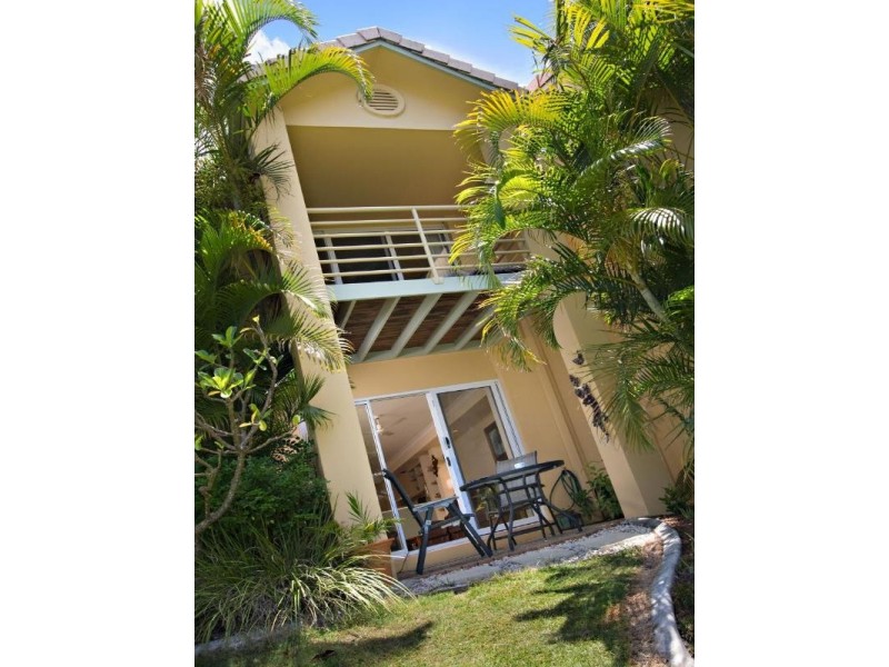 117/215 Cottesloe Drive, Mermaid Waters QLD 4218