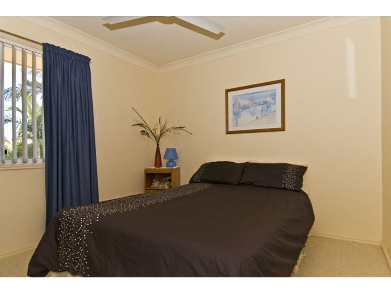 117/215 Cottesloe Drive, Mermaid Waters QLD 4218