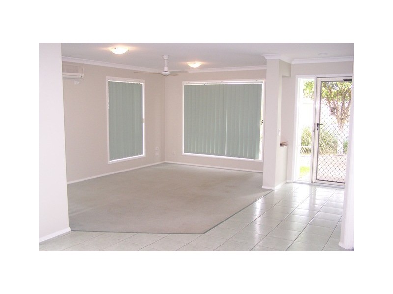 22 Madasin Close, Arundel QLD 4214