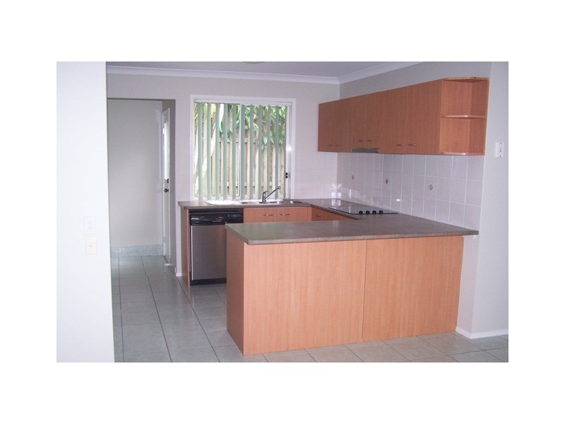 22 Madasin Close, Arundel QLD 4214