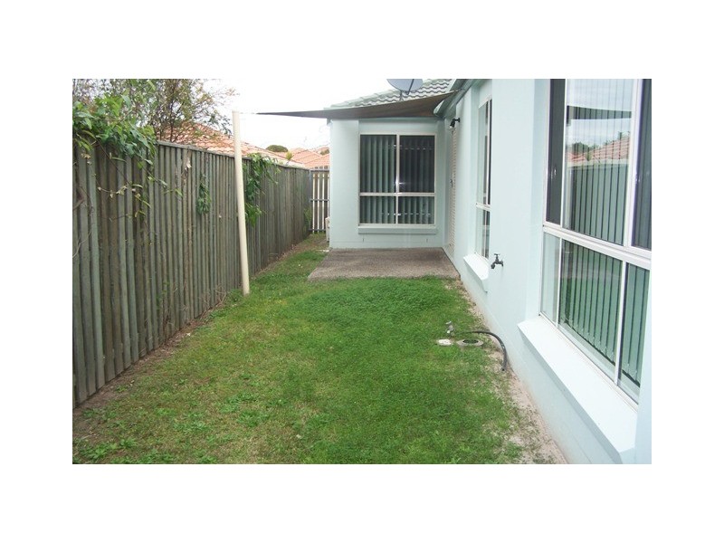 22 Madasin Close, Arundel QLD 4214