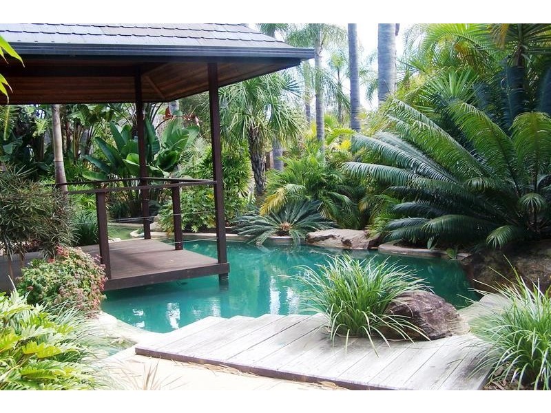 14 Haslewood Court, Mermaid Waters QLD 4218