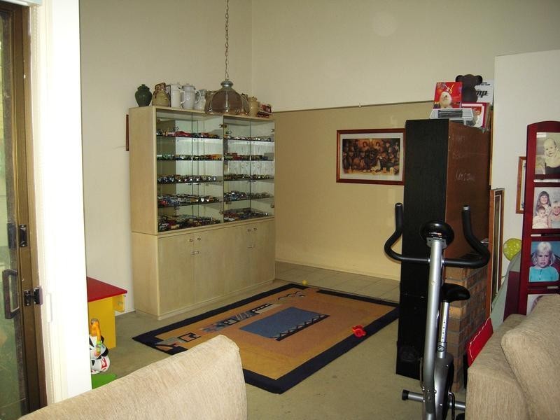 8 Whipbird Court, Burleigh Waters QLD 4220