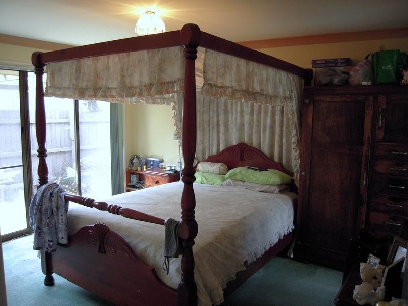 8 Whipbird Court, Burleigh Waters QLD 4220