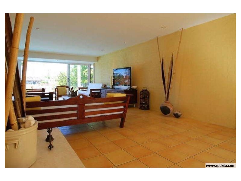 Broadbeach Waters QLD 4218