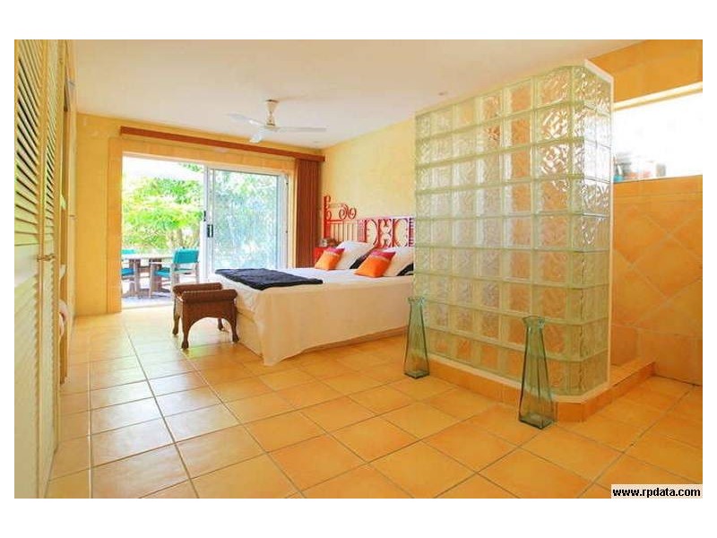Broadbeach Waters QLD 4218