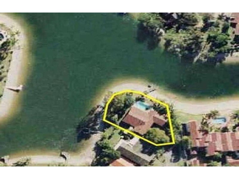 4 Rawle Court, Broadbeach Waters QLD 4218