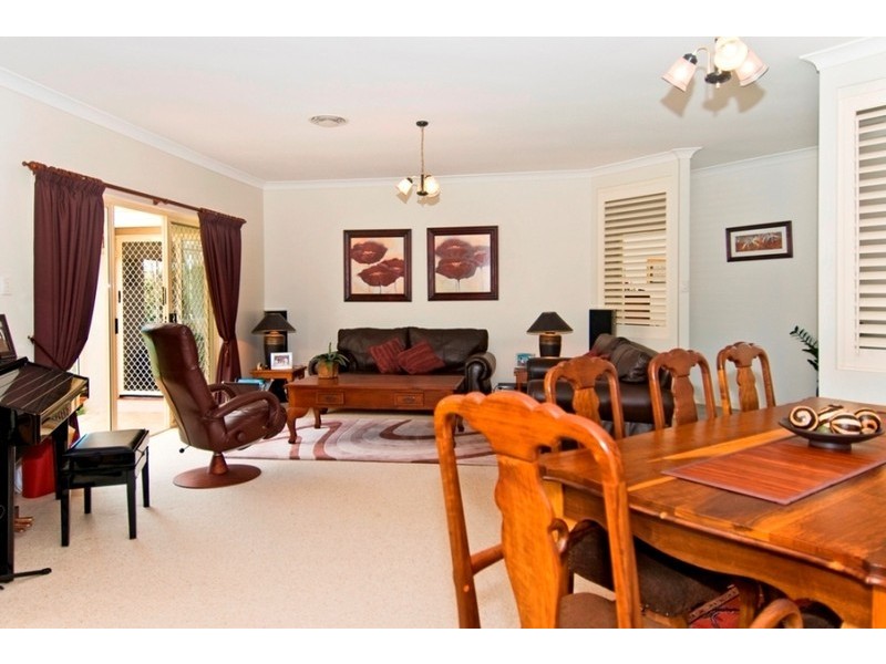 9 Cutwater Close, Clear Island Waters QLD 4226