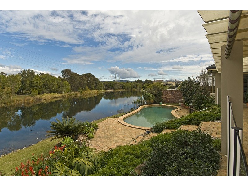 9 Cutwater Close, Clear Island Waters QLD 4226