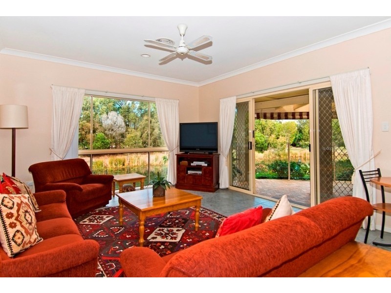 9 Cutwater Close, Clear Island Waters QLD 4226