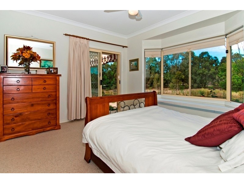 9 Cutwater Close, Clear Island Waters QLD 4226