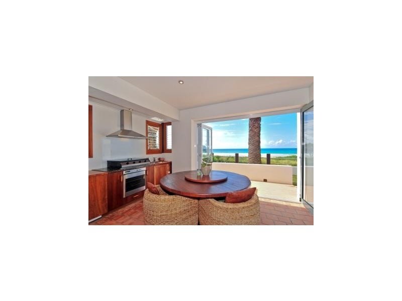 480 The Esplanade, Palm Beach QLD 4221