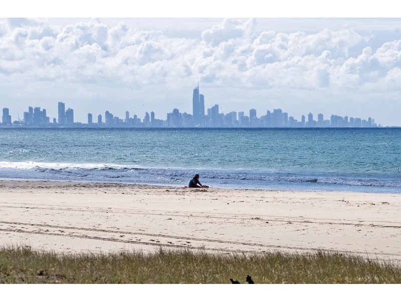 216 Pacific Parade, Bilinga QLD 4225