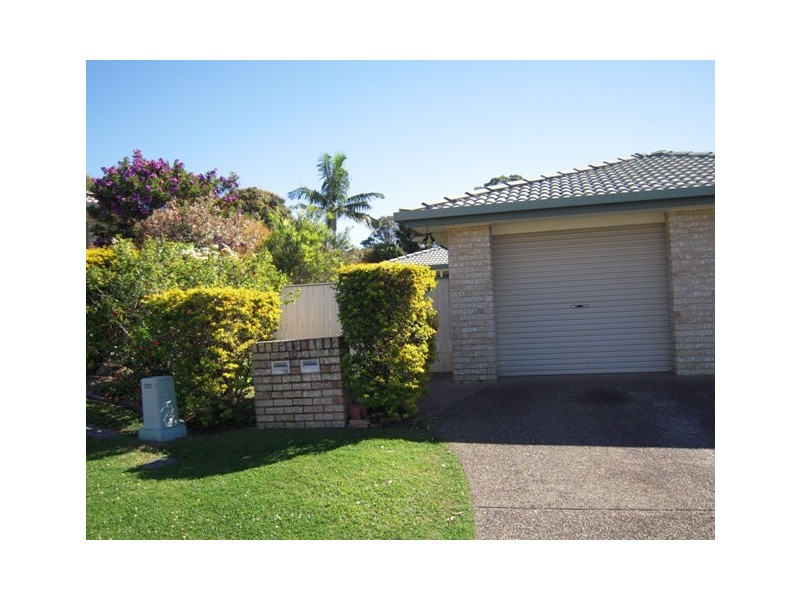 2/5 Valmai Court, Varsity Lakes QLD 4227