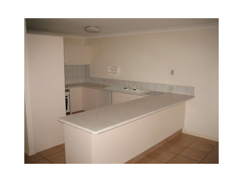 2/5 Valmai Court, Burleigh Waters QLD 4220