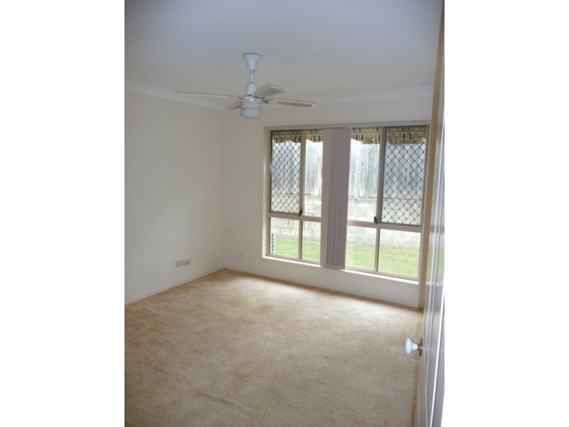 2/5 Valmai Court, Burleigh Waters QLD 4220