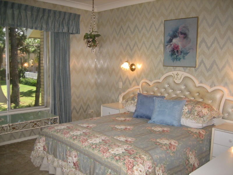 2/31 Monte Carlo Avenue, Broadbeach QLD 4218