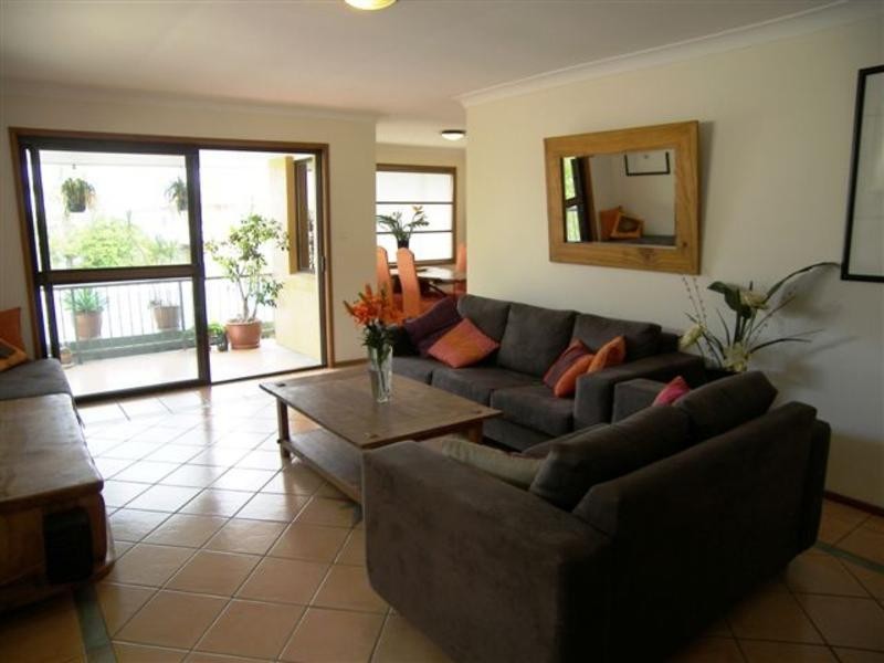 63 Bardon Avenue, Miami QLD 4220