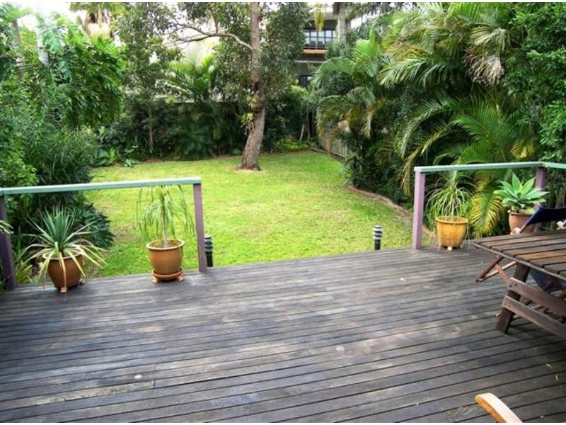 63 Bardon Avenue, Miami QLD 4220