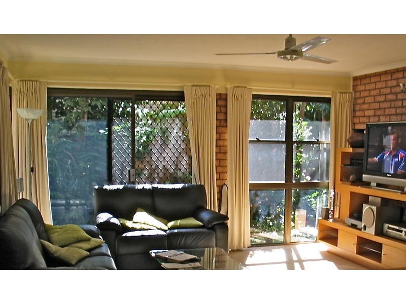 3/4 Peacock Place, Burleigh Waters QLD 4220