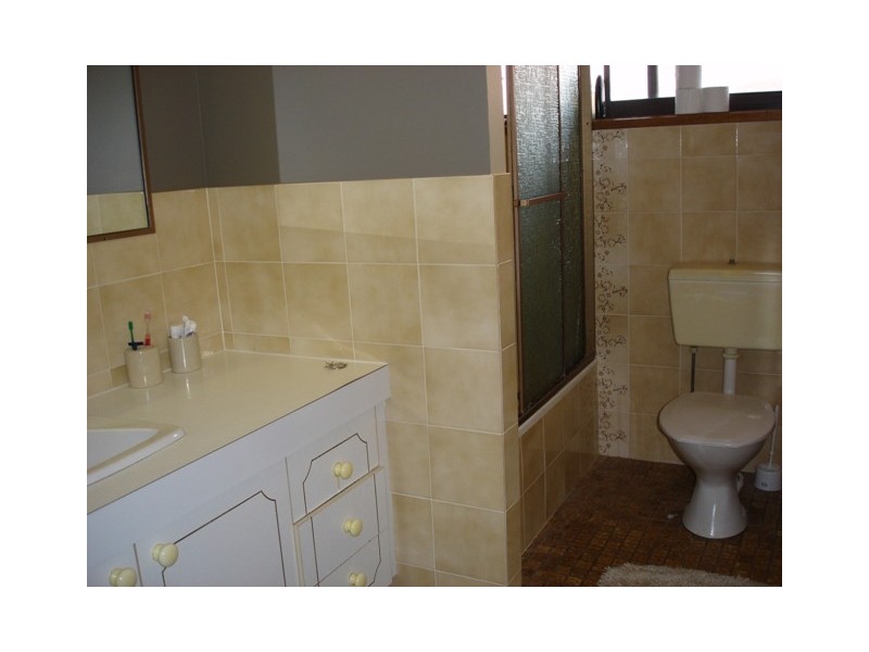 1/7 Pee Wee Place, Burleigh Waters QLD 4220