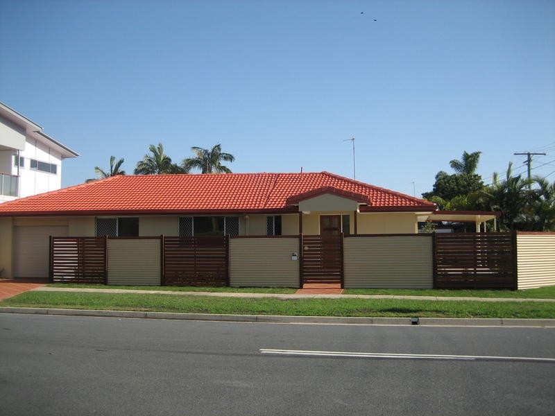 1 & 2/56 Sunshine Parade, Miami QLD 4220