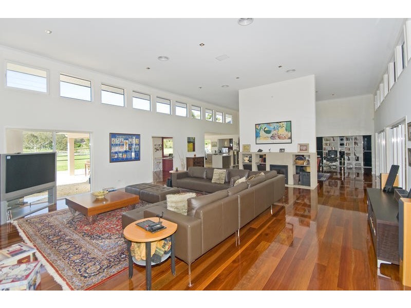 11 Benaroon Court, Tallebudgera QLD 4228