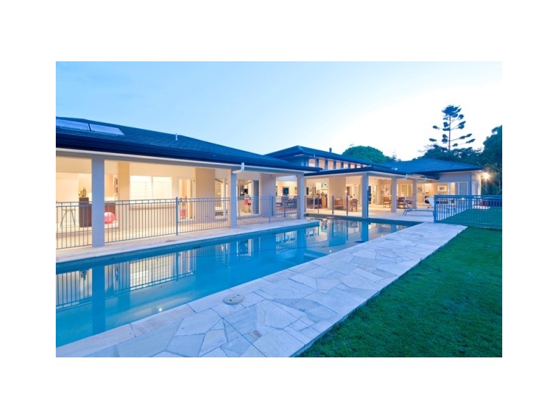 11 Benaroon Court, Tallebudgera QLD 4228