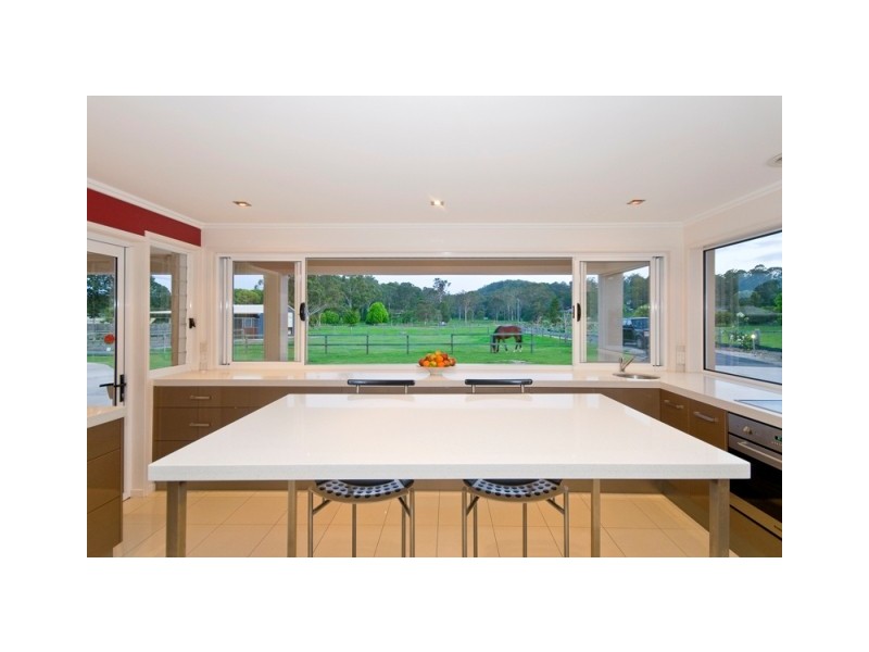 11 Benaroon Court, Tallebudgera QLD 4228