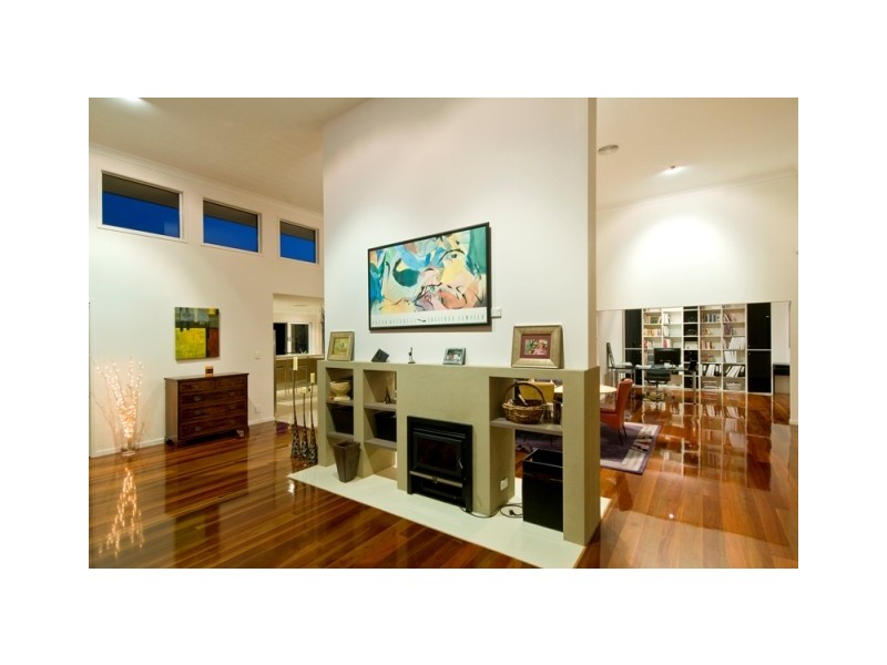 11 Benaroon Court, Tallebudgera QLD 4228