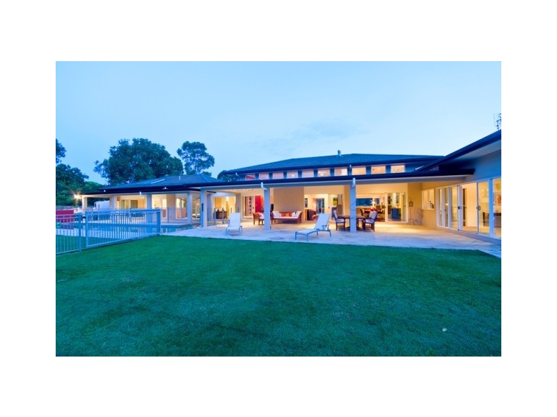 11 Benaroon Court, Tallebudgera QLD 4228