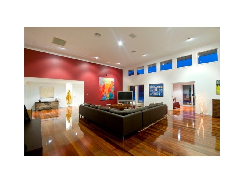 11 Benaroon Court, Tallebudgera QLD 4228