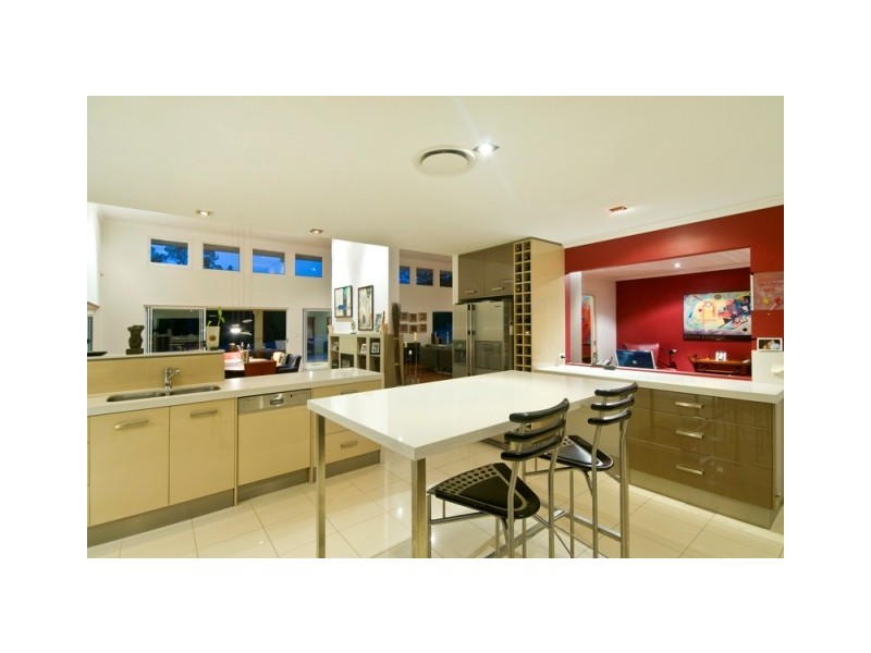 11 Benaroon Court, Tallebudgera QLD 4228