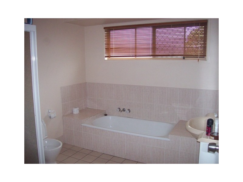 30 Mojave Drive, Burleigh Waters QLD 4220