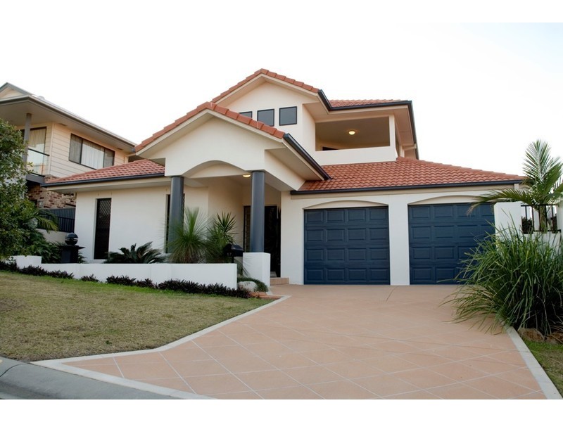 17 Magenta Drive, Varsity Lakes QLD 4227