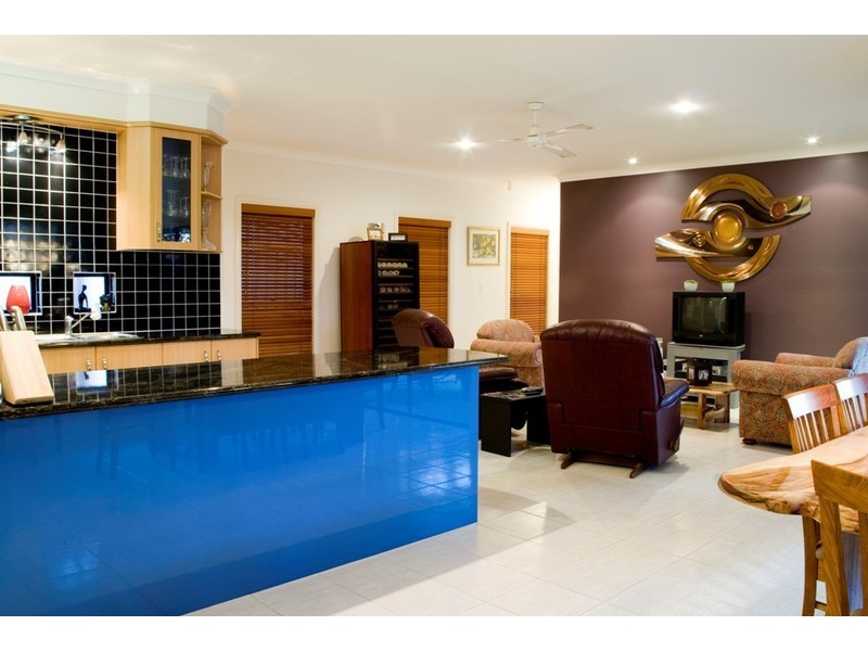 17 Magenta Drive, Varsity Lakes QLD 4227