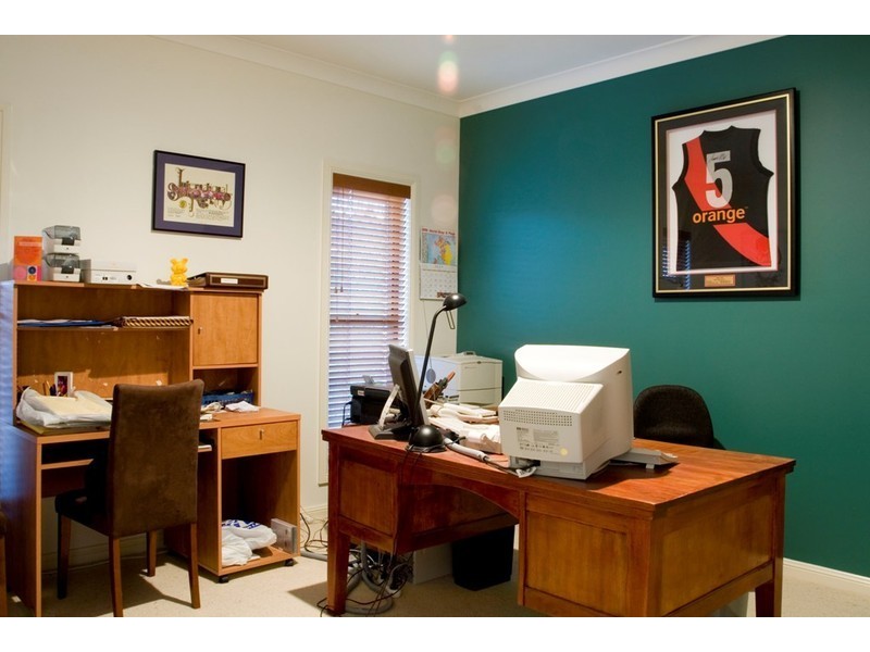 17 Magenta Drive, Varsity Lakes QLD 4227