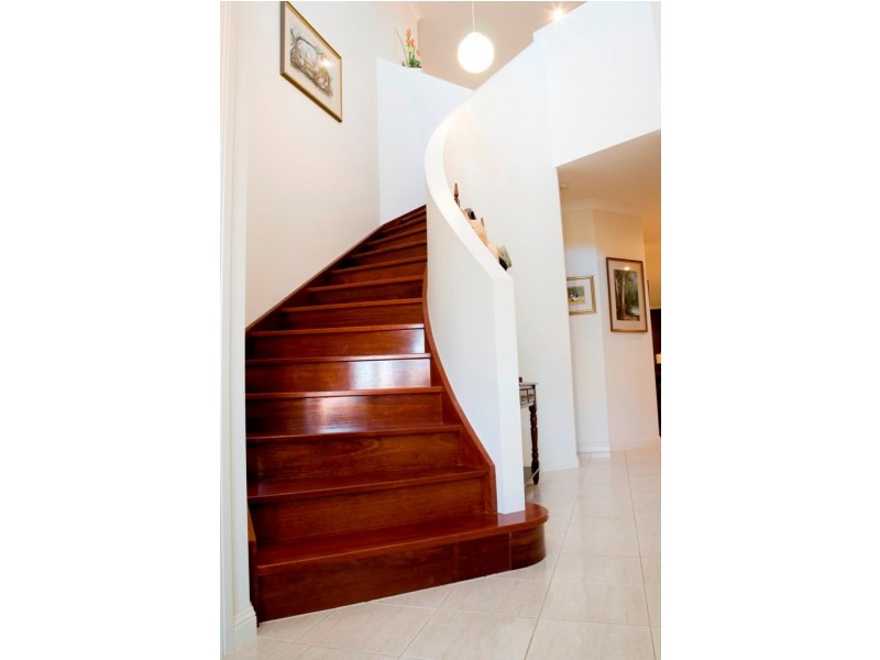 17 Magenta Drive, Varsity Lakes QLD 4227