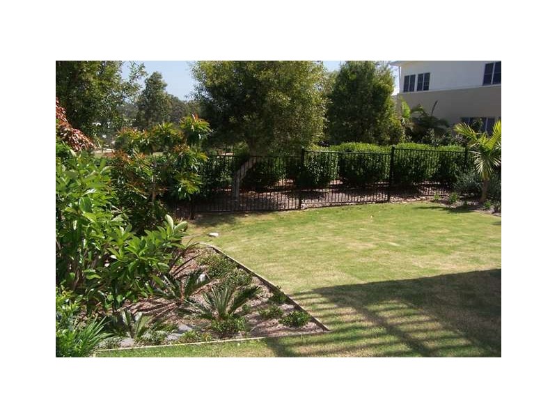 7006 B Vista Drive, Royal Pines Estate, Benowa QLD 4217