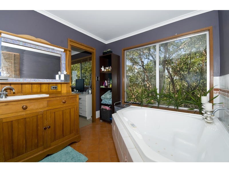 2 Kandra Avenue, Currumbin QLD 4223