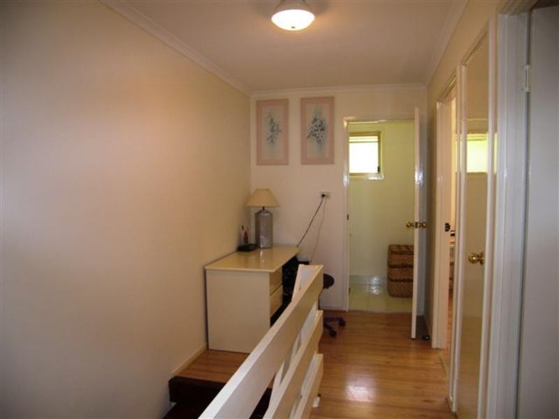 1/9 Eady Avenue, Broadbeach Waters QLD 4218