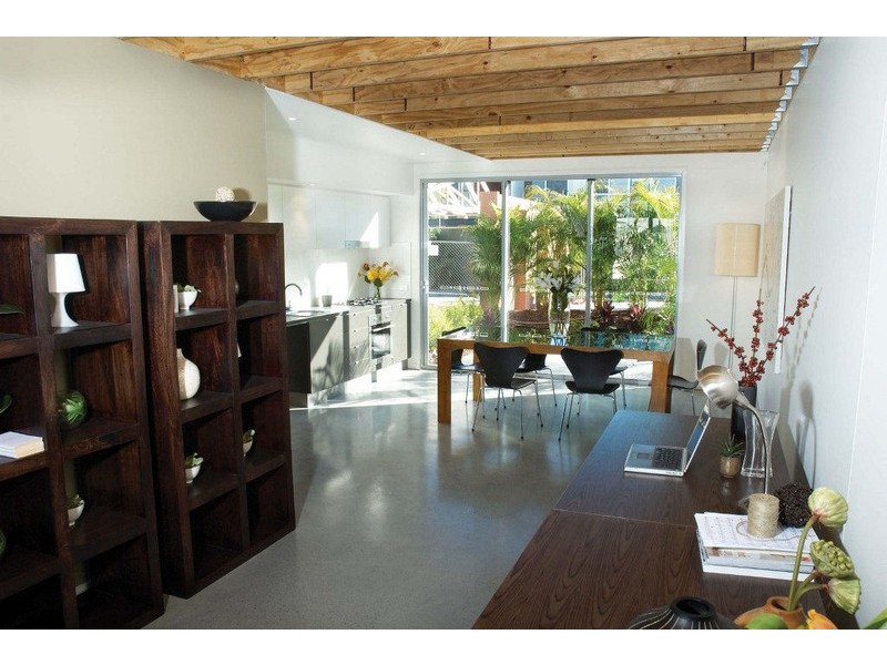 8 Watts Drive, Varsity Lakes QLD 4227