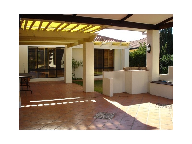 134 Dunlin Drive, Burleigh Waters QLD 4220