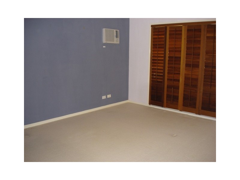 134 Dunlin Drive, Burleigh Waters QLD 4220